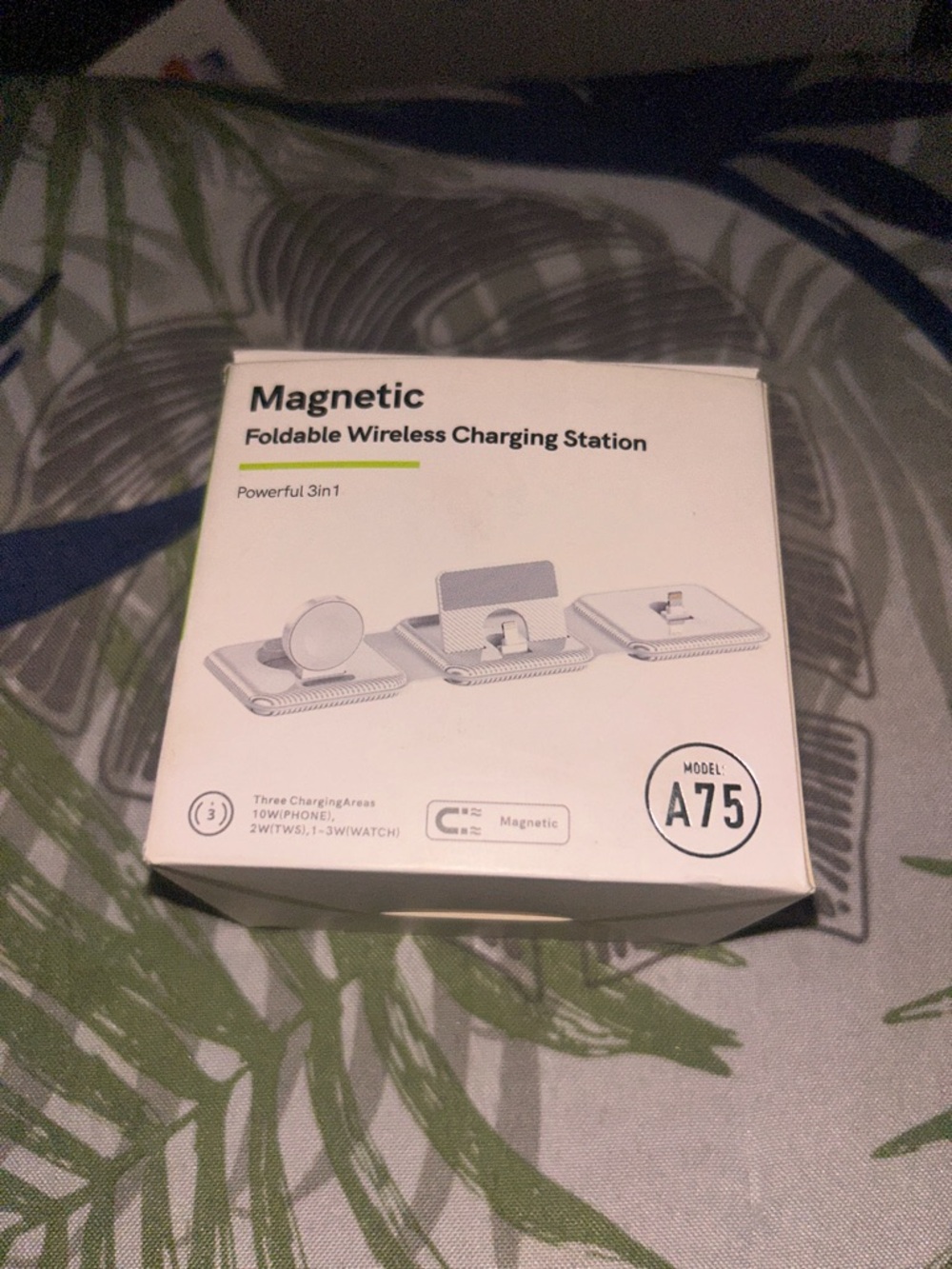 Magnetic Foldable Wireless Charging Station - White
